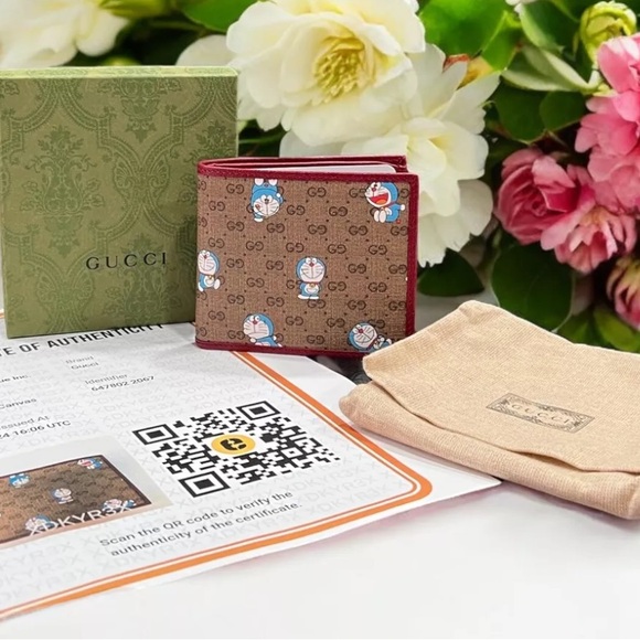 Auth Gucci x Doraemon Bifold Wallet **Rare - Picture 8 of 8